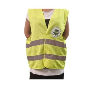 Výstražná reflexní vesta s nápisem NOS PČR na zádech